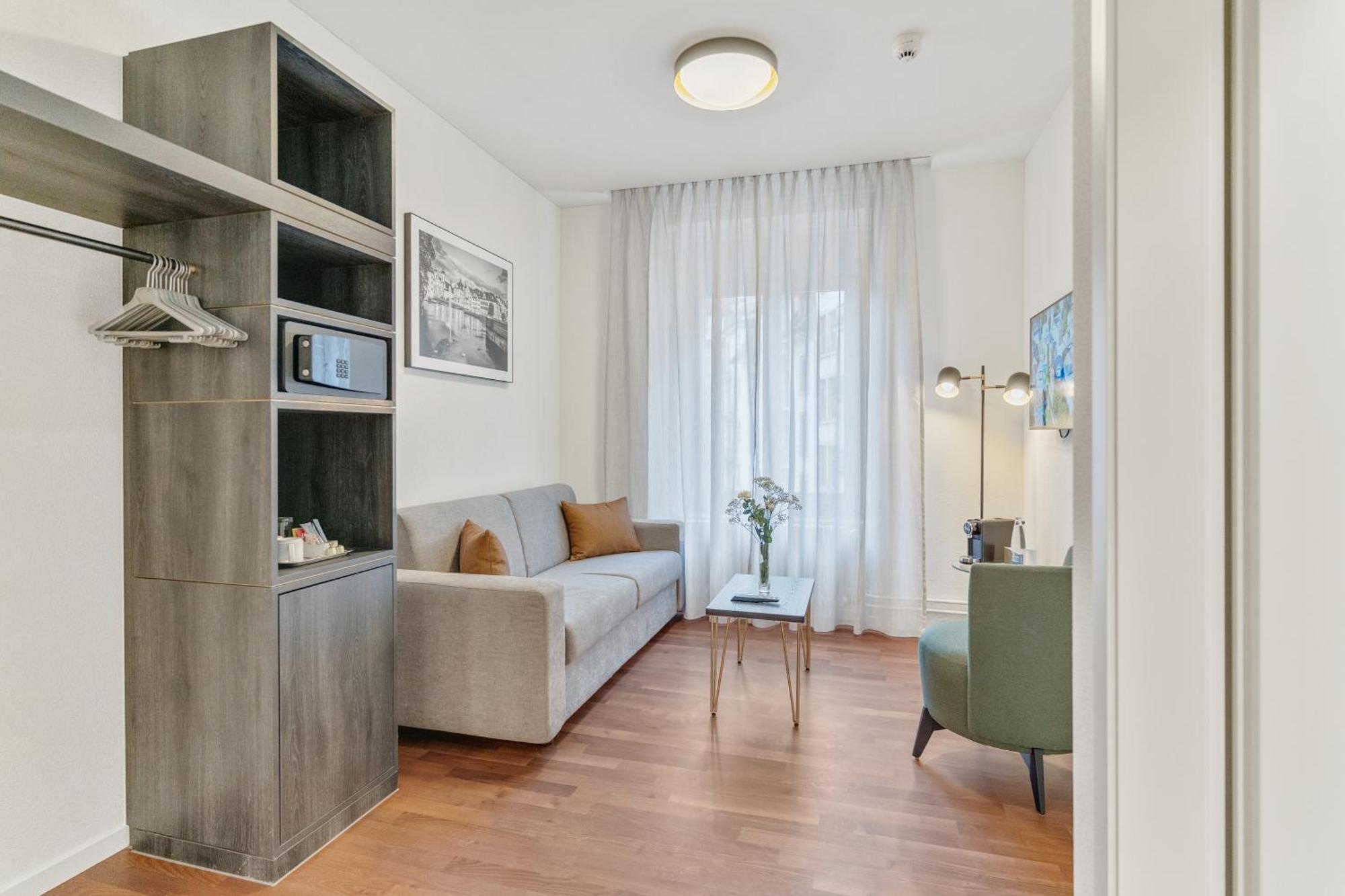 Junior Suite,1580272045:JPEG